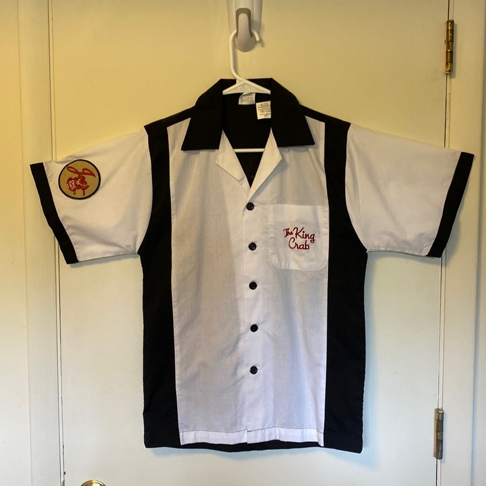 Joe’s Crab Shack “bowling shirt”